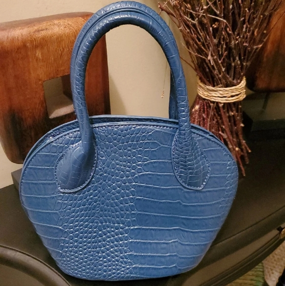 Small Handbag - Picture 3 of 3